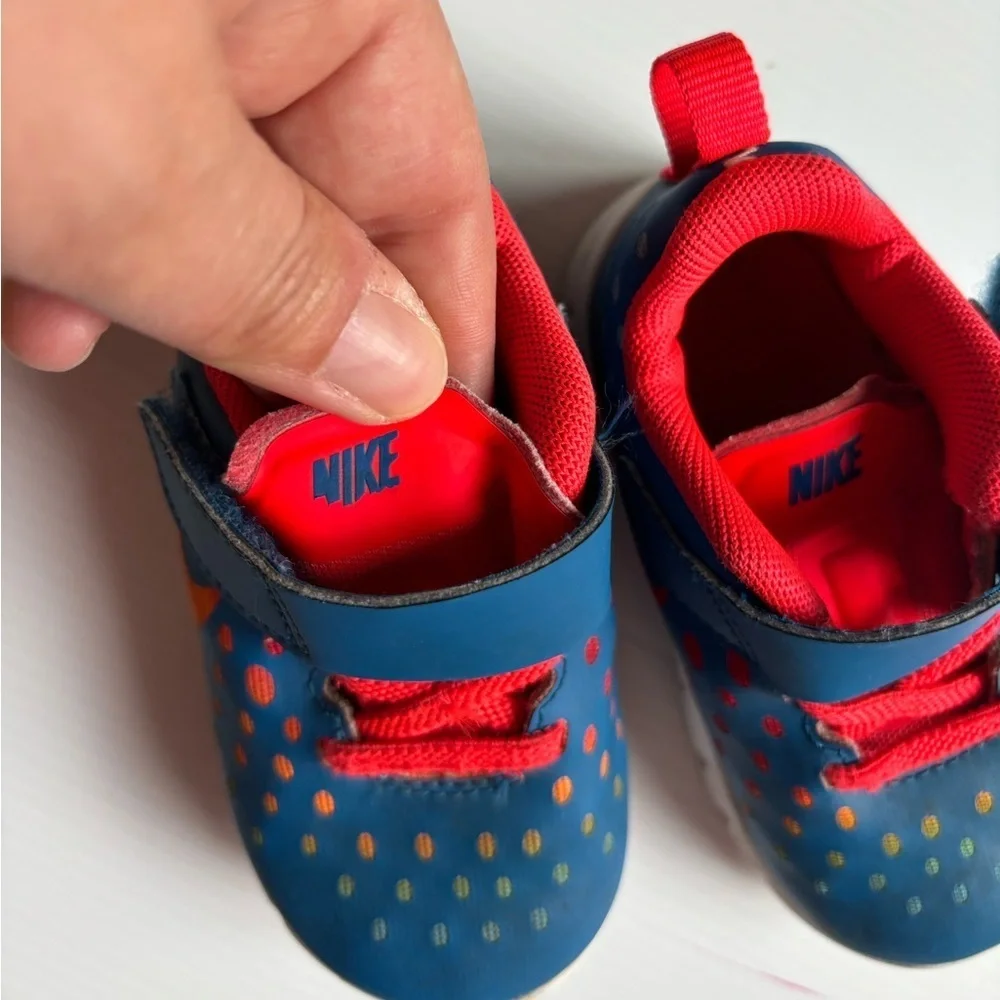 Nike Kids Shoes Size 6 - Picture 7 of 7